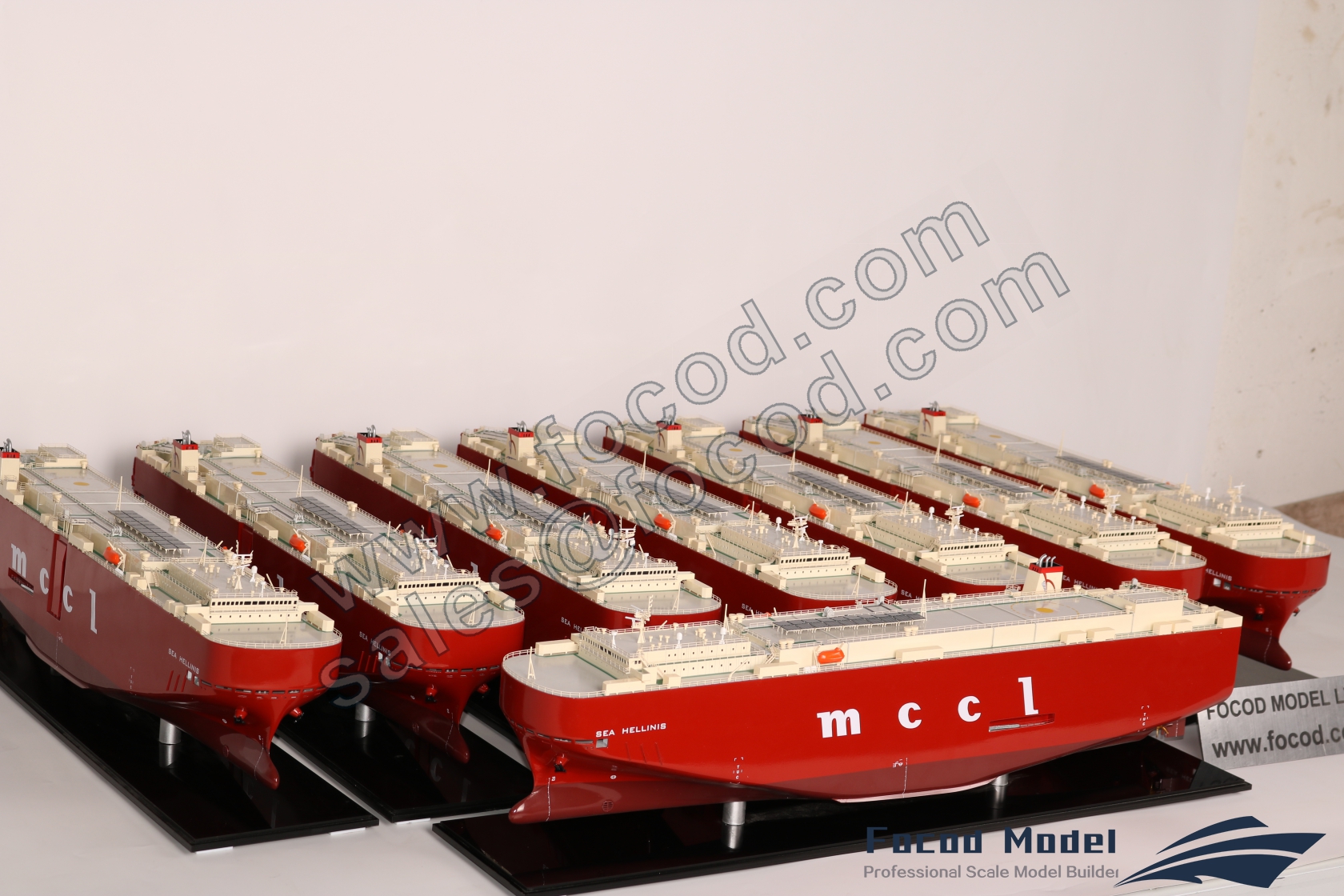custom made model of 180米车辆运输船（滚装船）
